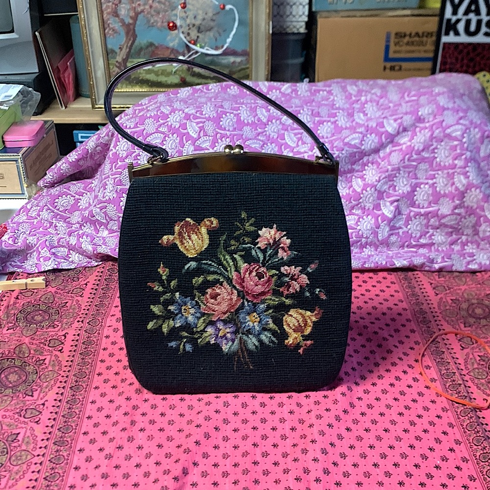 Vintage needlepoint handbag perfectly preserved
